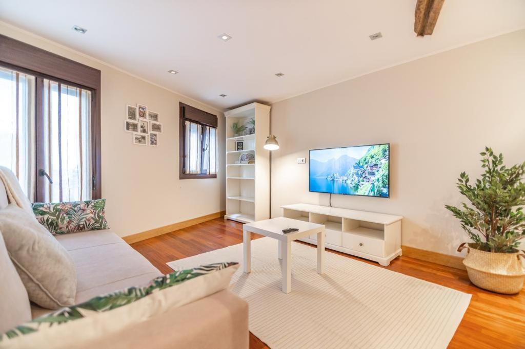 Vivienda En El Casco Antiguo De Castro Urdiales Appartement Buitenkant foto